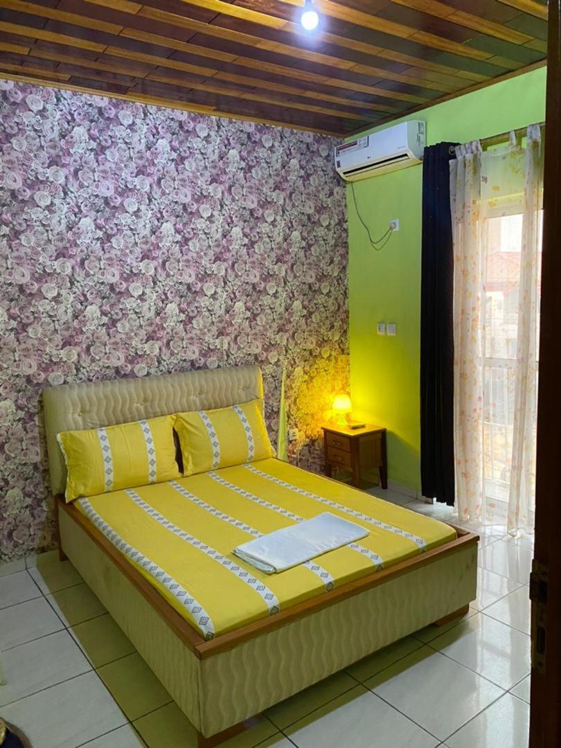 Cave Royale - Chambres-Studios-Apparts Meubles - Logpom Hopithal Des Soeurs Apres Camara Laye Douala Bagian luar foto